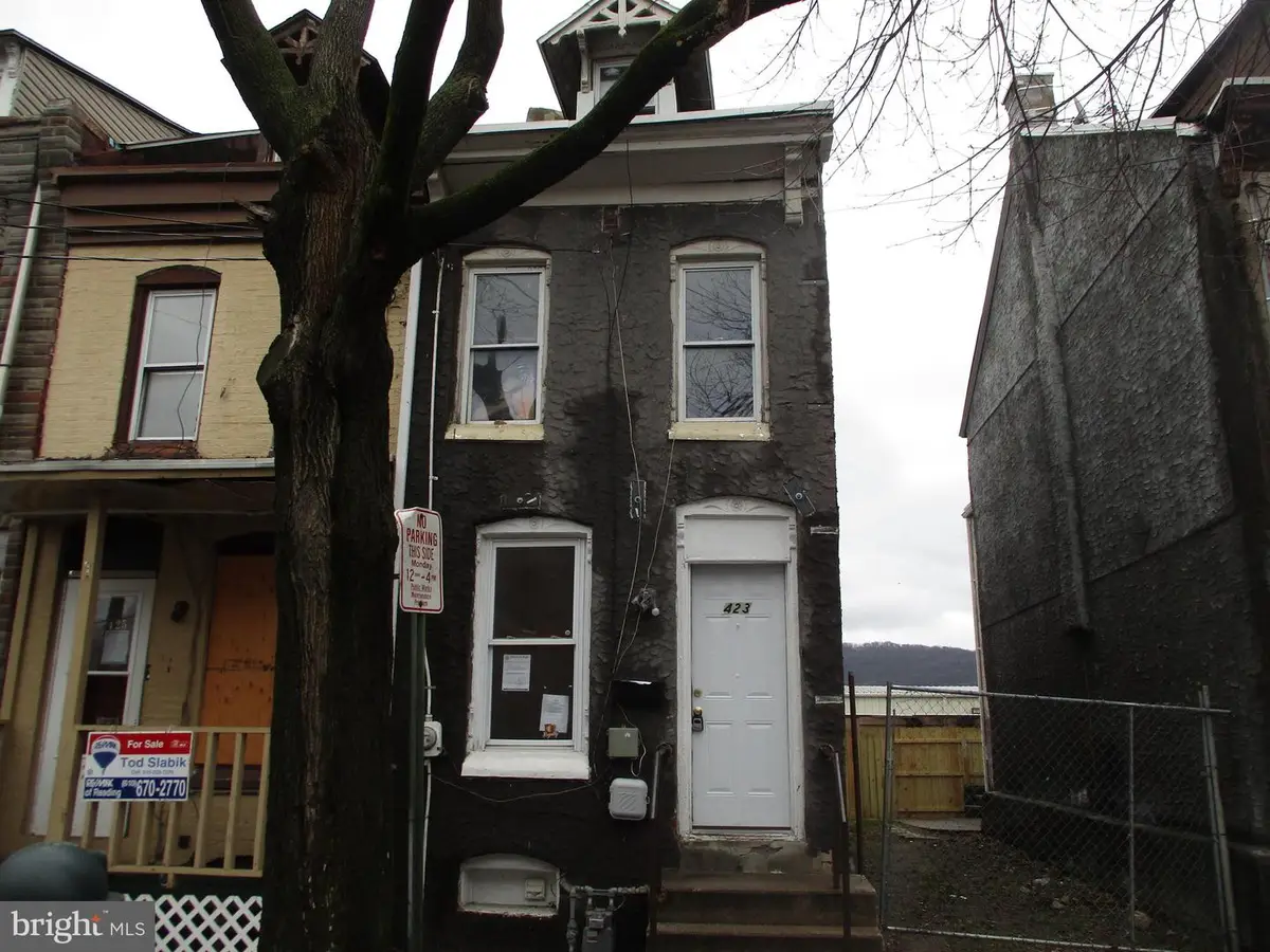 423 N 2nd St, Reading, PA 19601 - #1