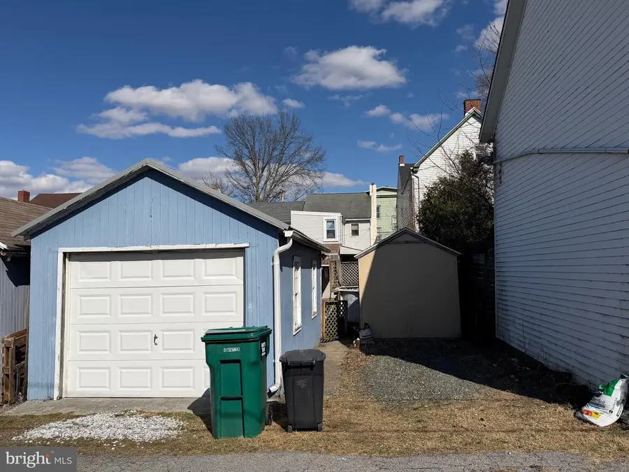 112 N Main St, Topton, PA 19562 - #2