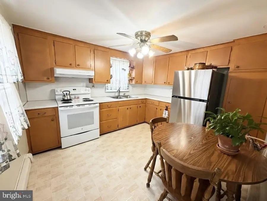 42 Groff Rd, Boyertown, PA 19512 - #2