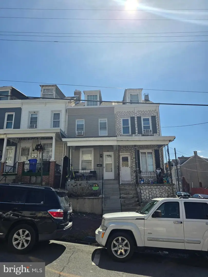 1232 Greenwich St, Reading, PA 19604 - #1