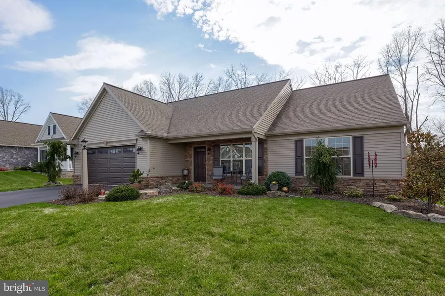 218 Sweet Birch Ln, Womelsdorf, PA 19567 - #2