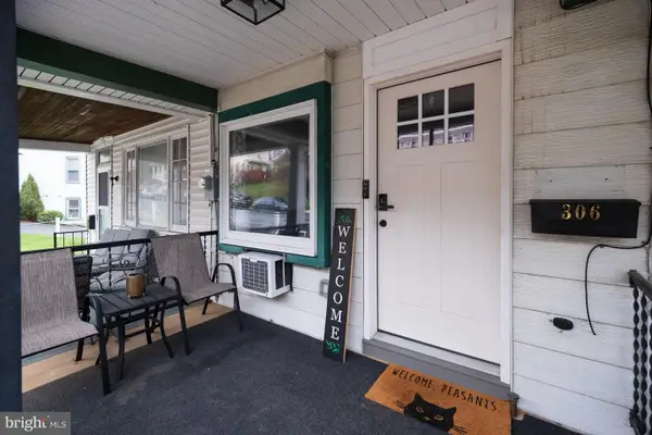 306 Port Clinton Ave, HAMBURG, PA 19526