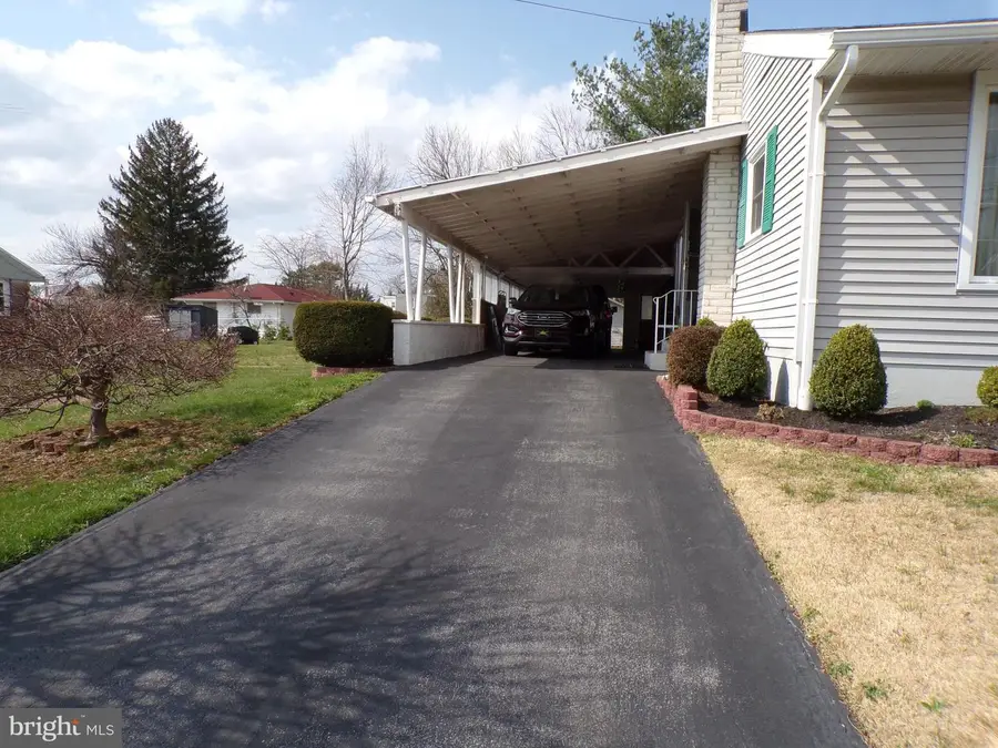 1417 Margaret St, Reading, PA 19605 - #3