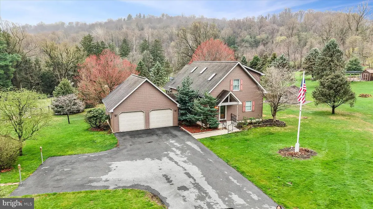 408 Preston Rd, Wernersville, PA 19565 - #1