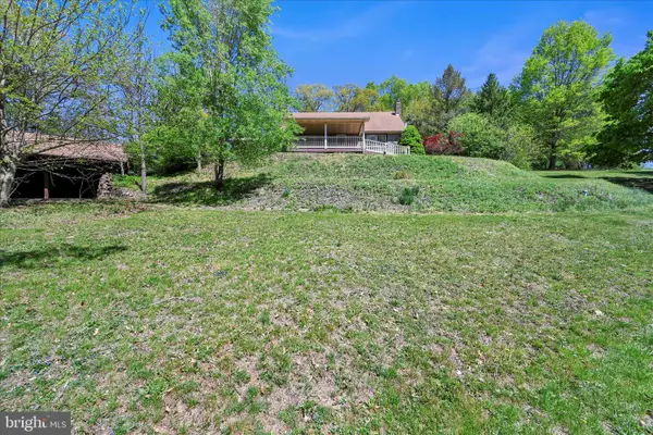 85 Gernants Church Rd, LEESPORT, PA 19533