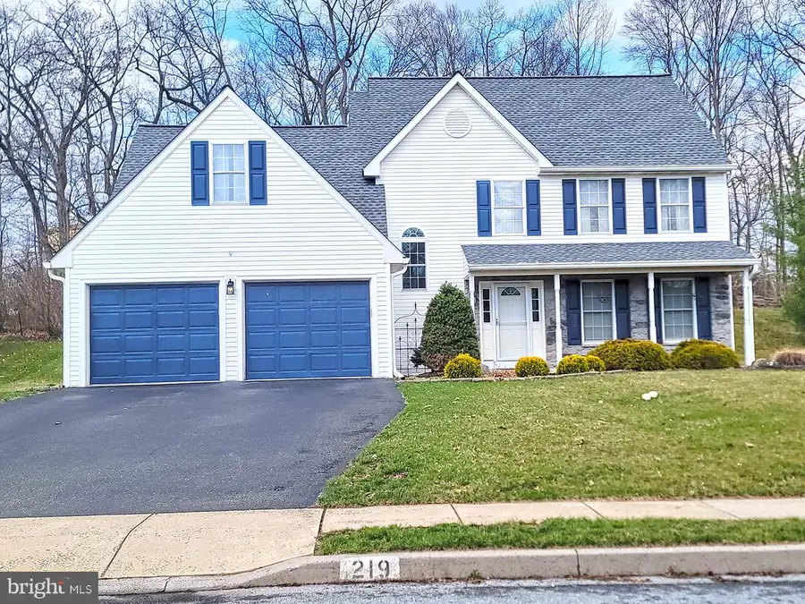 219 Berkshire Dr, Douglassville, PA 19518 - #3