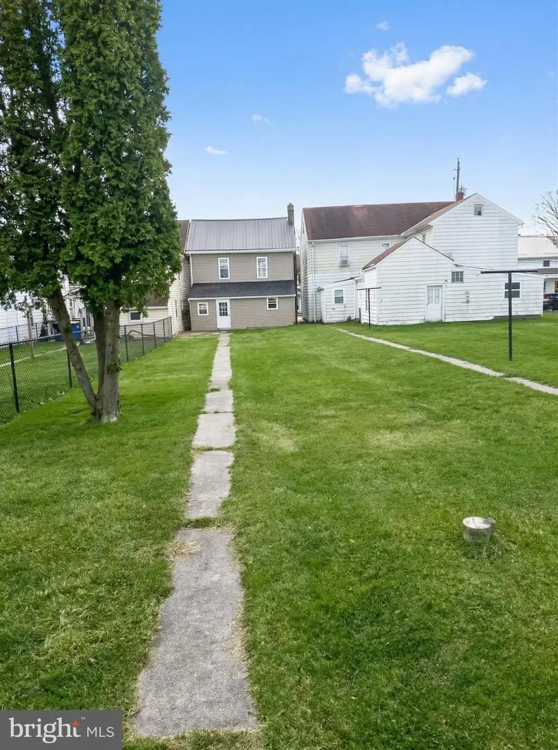 69 Main St, Womelsdorf, PA 19567 - #2