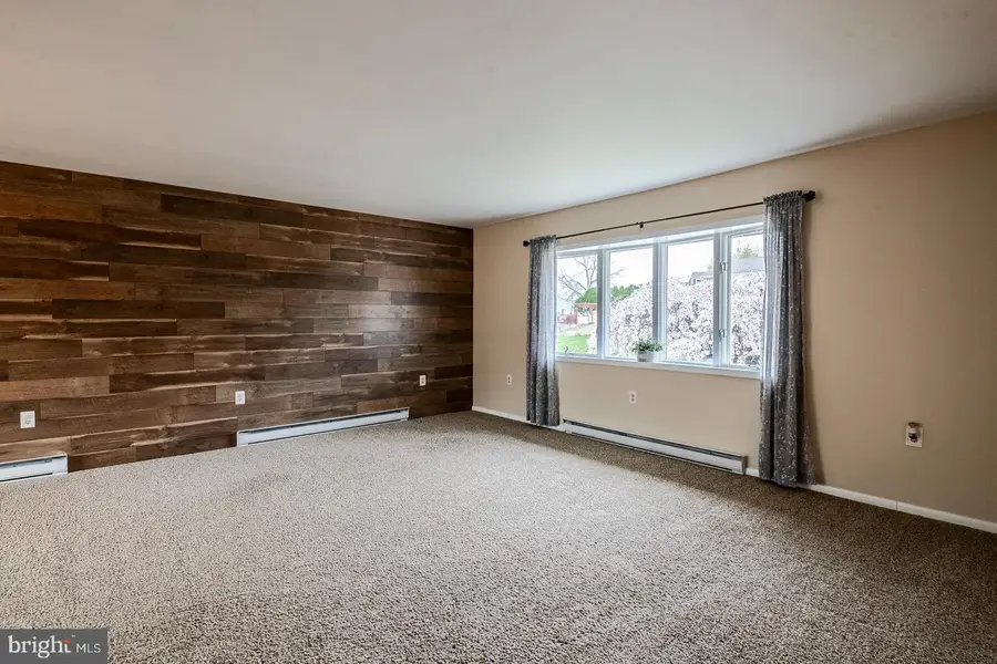 316 Morrison Rd, Reading, PA 19601 - #2