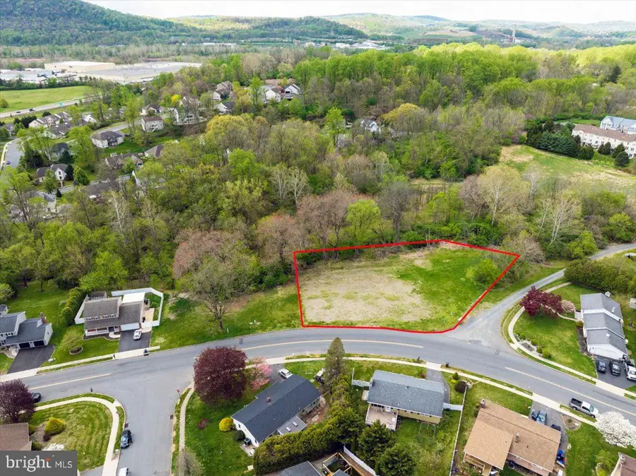 36 Hearthstone & Colin Ct., Reading, PA 19606 - #3