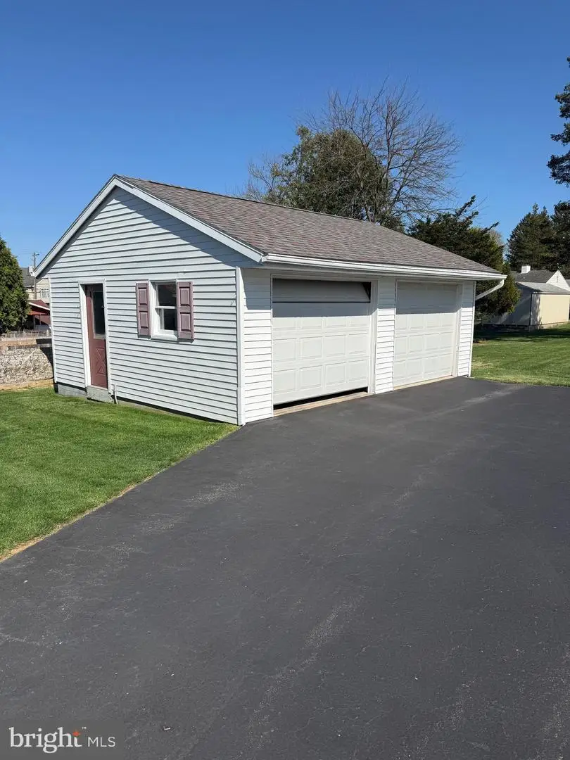 231 Beckley St, Wernersville, PA 19565 - #3