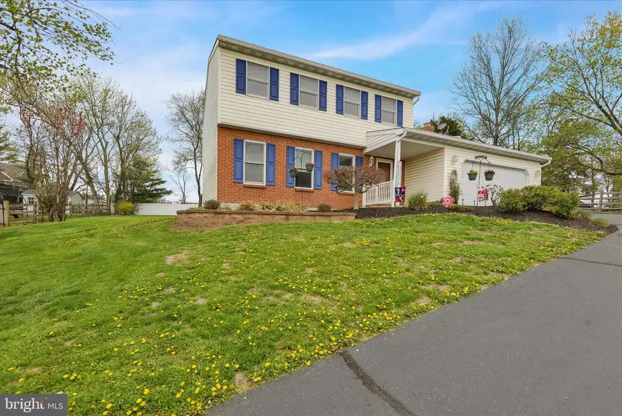 476 Old Swede Rd, Douglassville, PA 19518 - #2