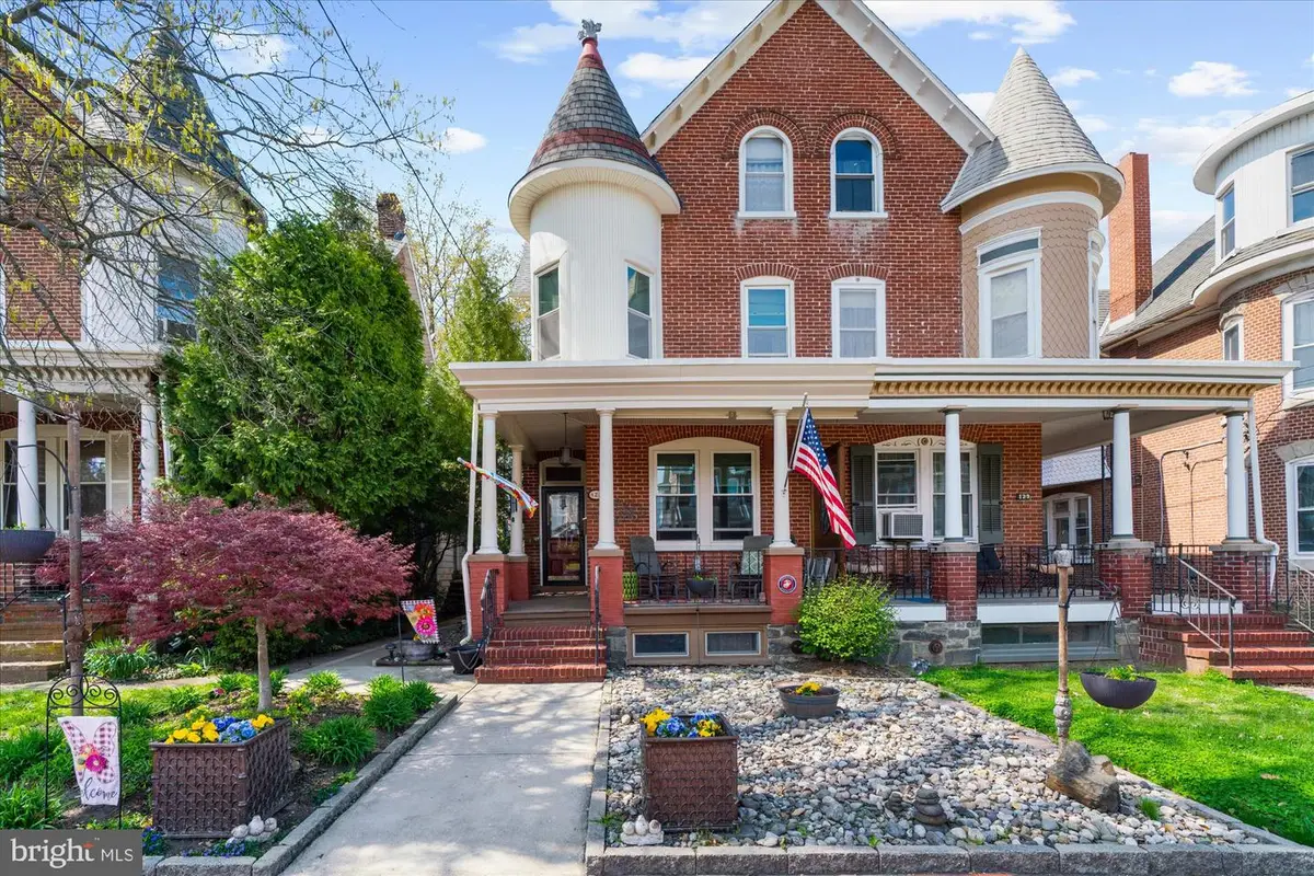 127 N Reading Ave, Boyertown, PA 19512 - #1