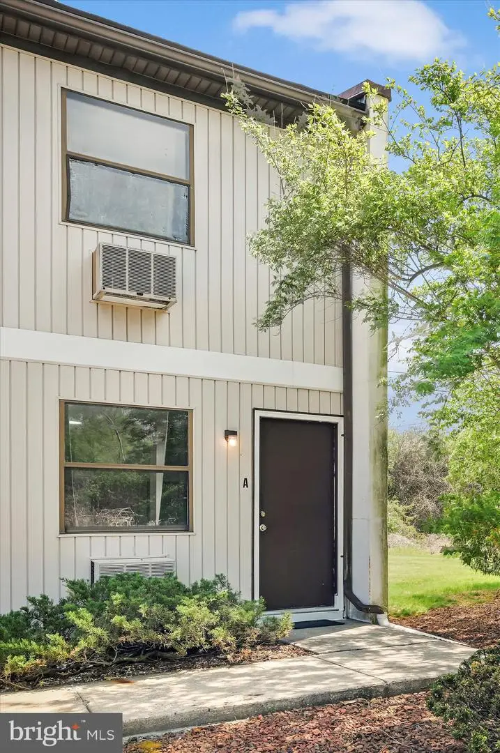 1338-a Wyomissing, West Lawn, PA 19609 - #2