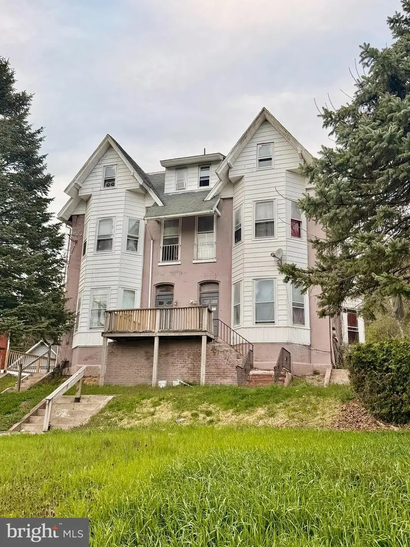 1601 Mineral Spring Rd, Reading, PA 19602 - #2