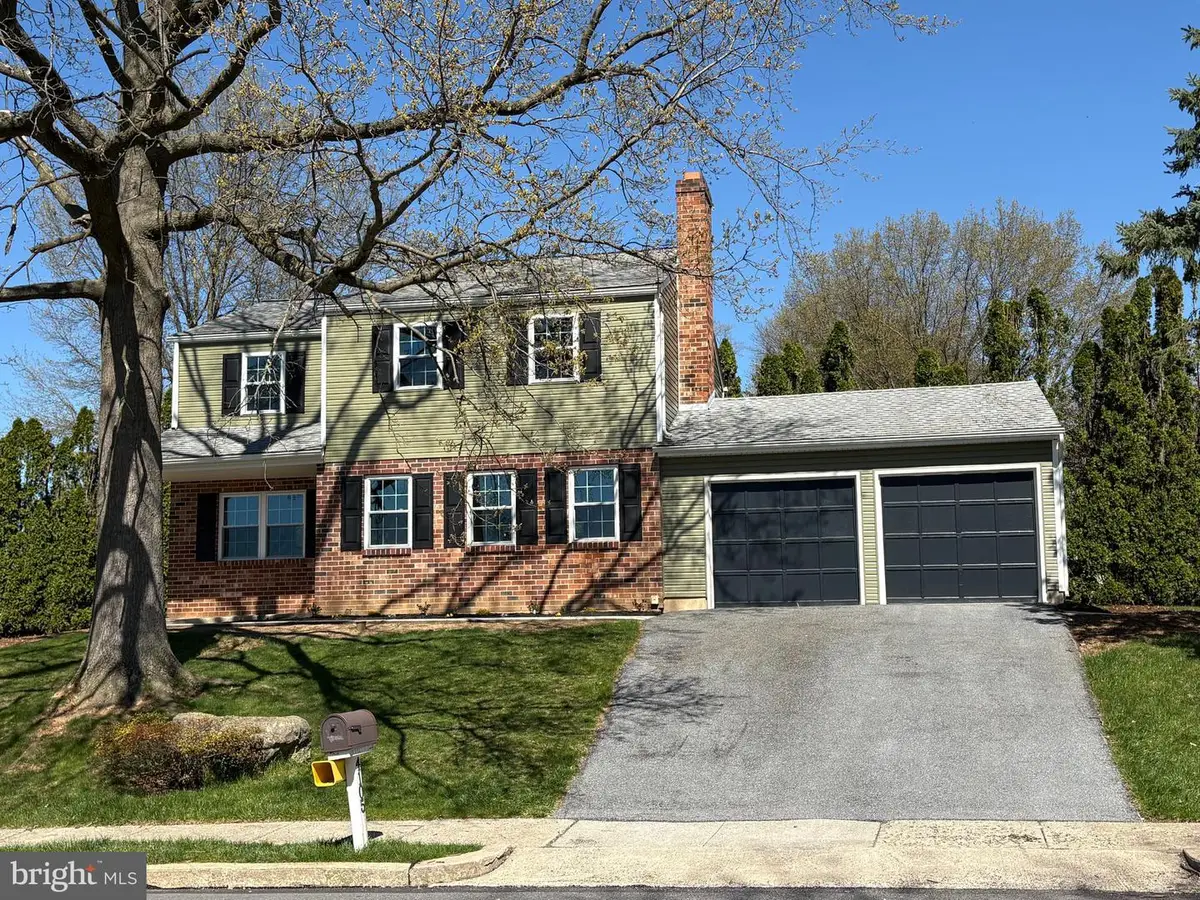 4105 Kinder Dr, Reading, PA 19605 - #1