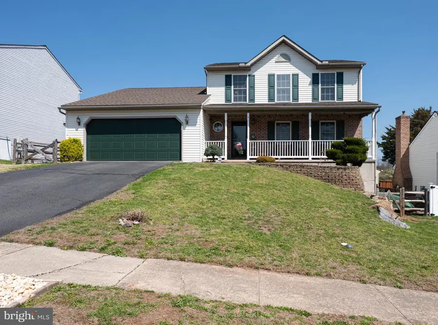 216 Crystal Cir, Birdsboro, PA 19508 - #2