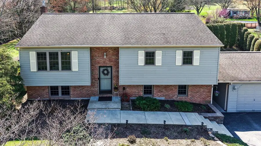 1111 Easter St, Mohrsville, PA 19541 - #3