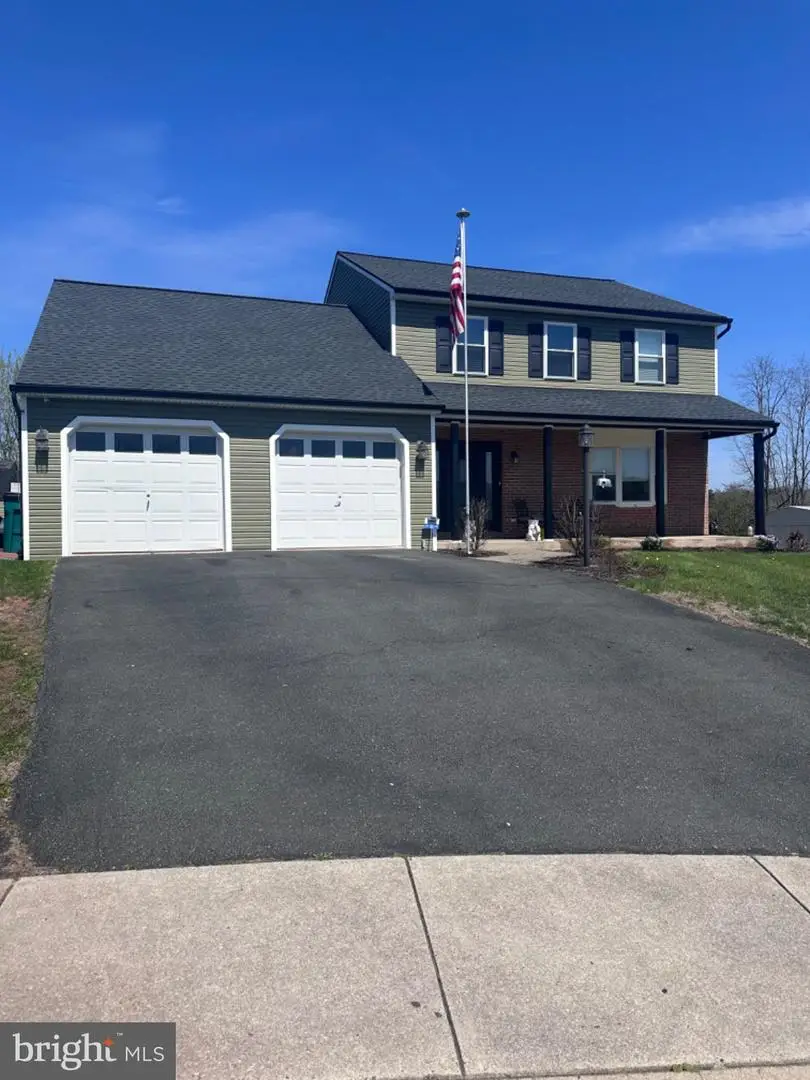 212 Crystal Cir, Birdsboro, PA 19508 - #1