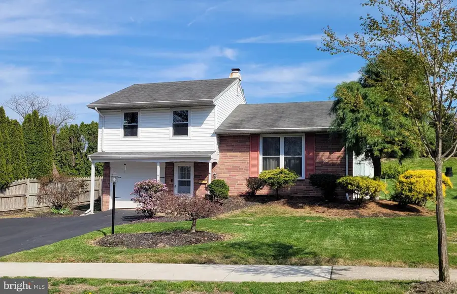 4 Cherrywood Rd, Reading, PA 19610 - #2