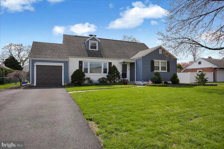 3812 Reiff Pl, Reading, PA 19606 - #2