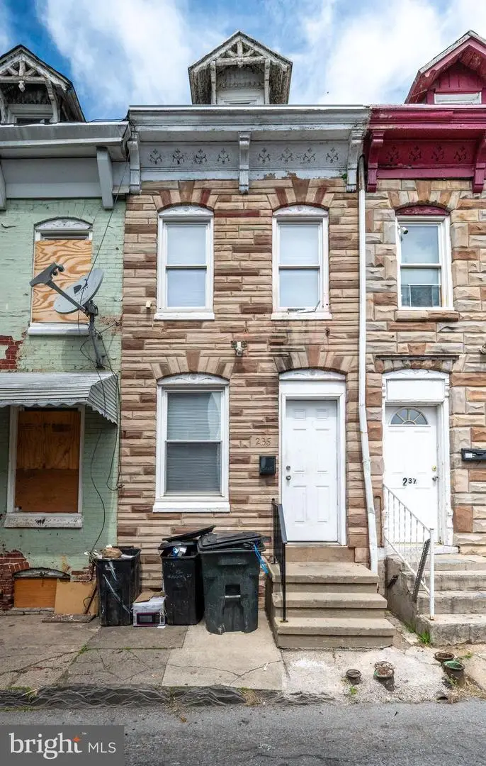 235 Hudson St, Reading, PA 19601 - #1
