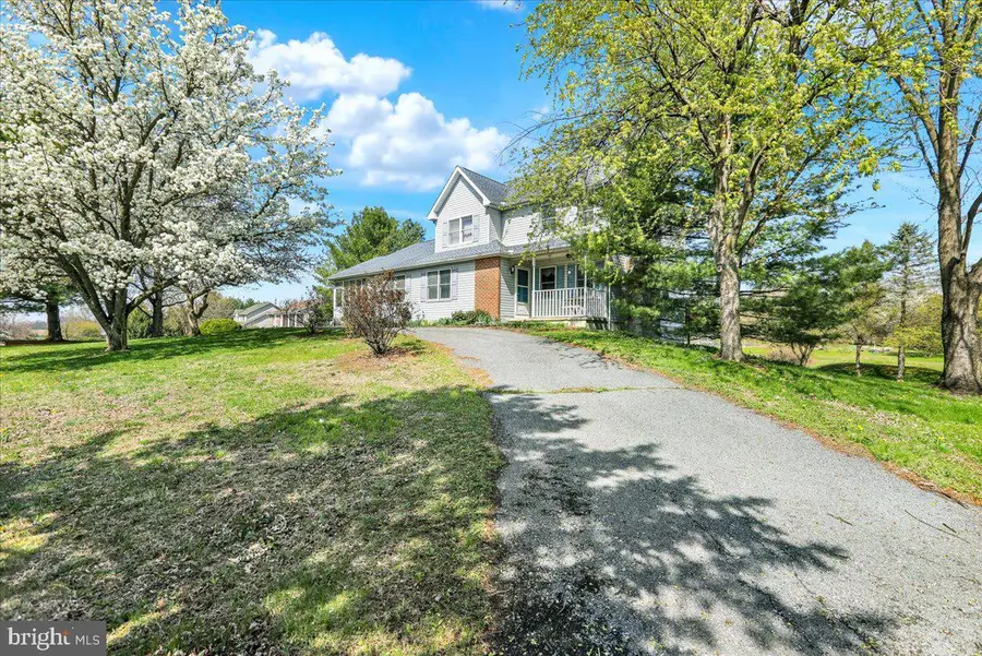 16 Linden Dr, Hamburg, PA 19526 - #2