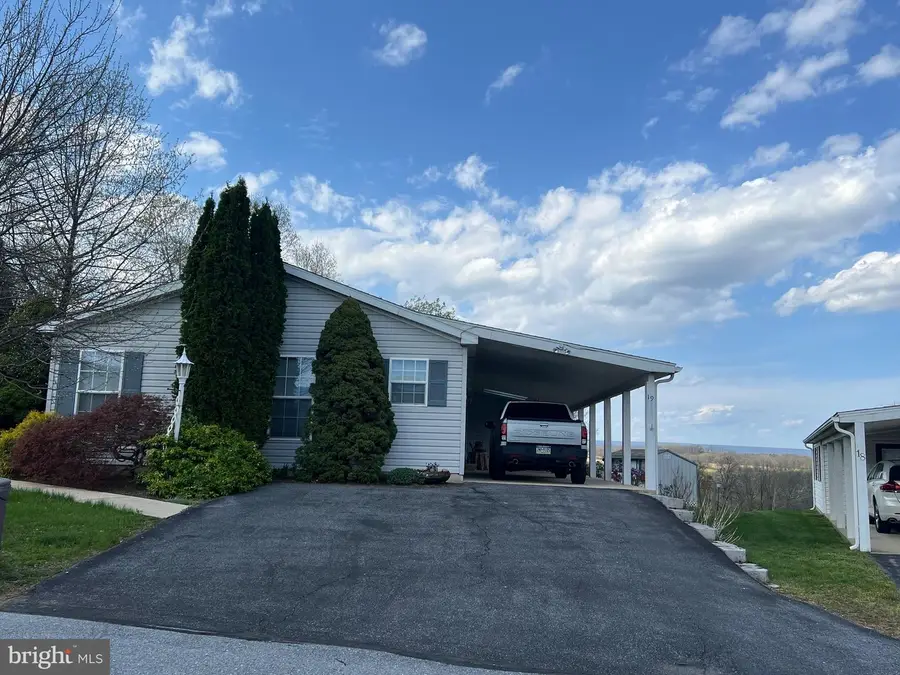 19 Westview Ter, Womelsdorf, PA 19567 - #2