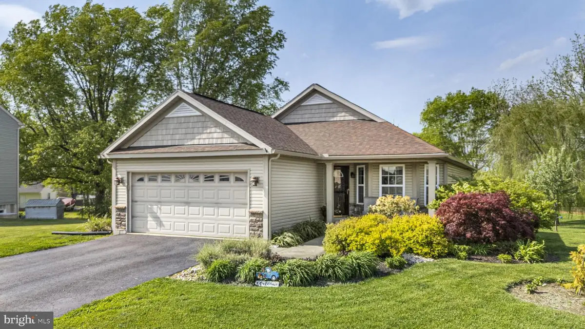136 Nantucket Dr, Reading, PA 19605 - #1