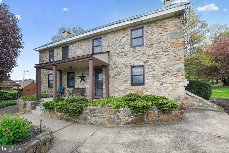 1786 Weisstown Rd, Boyertown, PA 19512 - #3