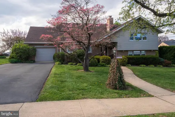 517 Berks Pl, READING, PA 19609