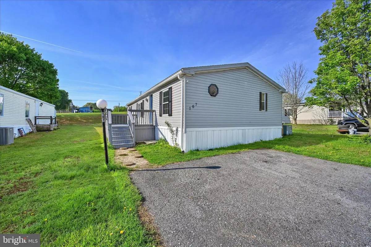 107 White Pine Ave, Hamburg, PA 19526 - #1