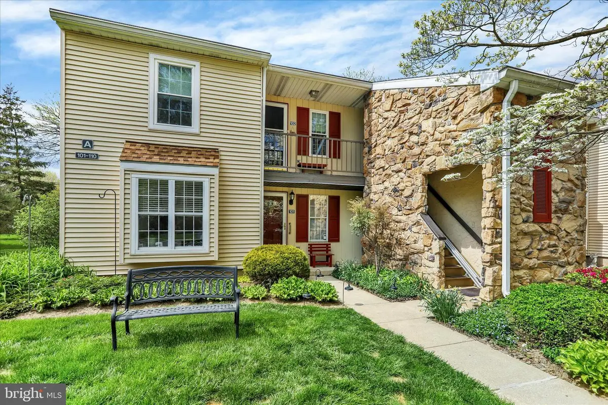 102 Valley Greene Cir, Reading, PA 19610 - #1