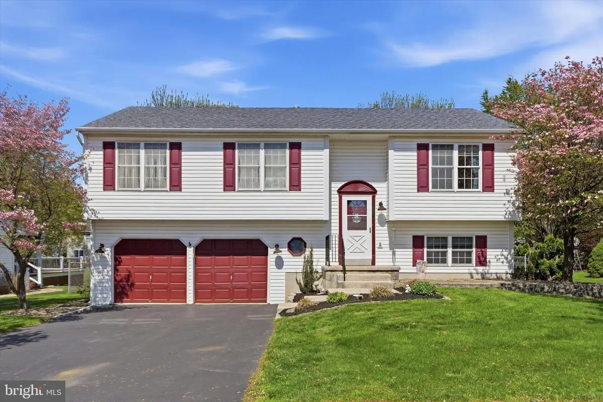 4451 Green Tree Rd, Reading, PA 19606 - #1