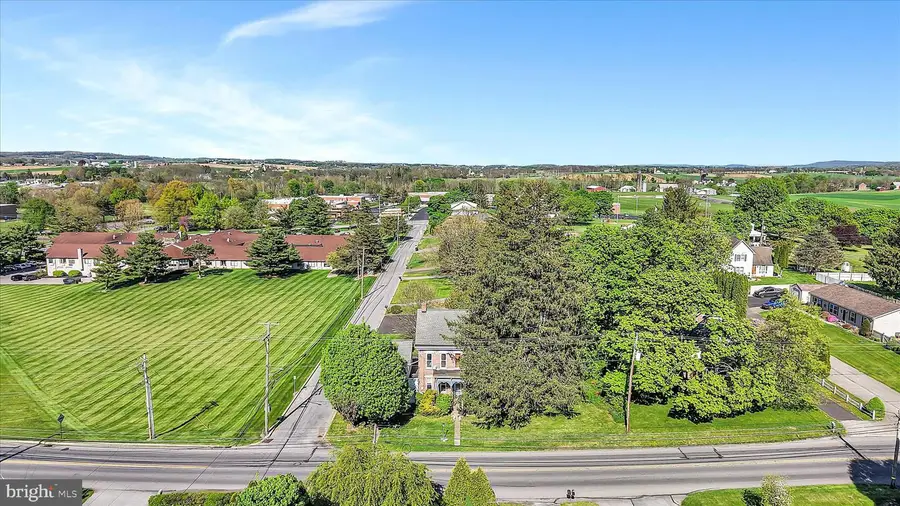 406 Noble St, Kutztown, PA 19530 - #2