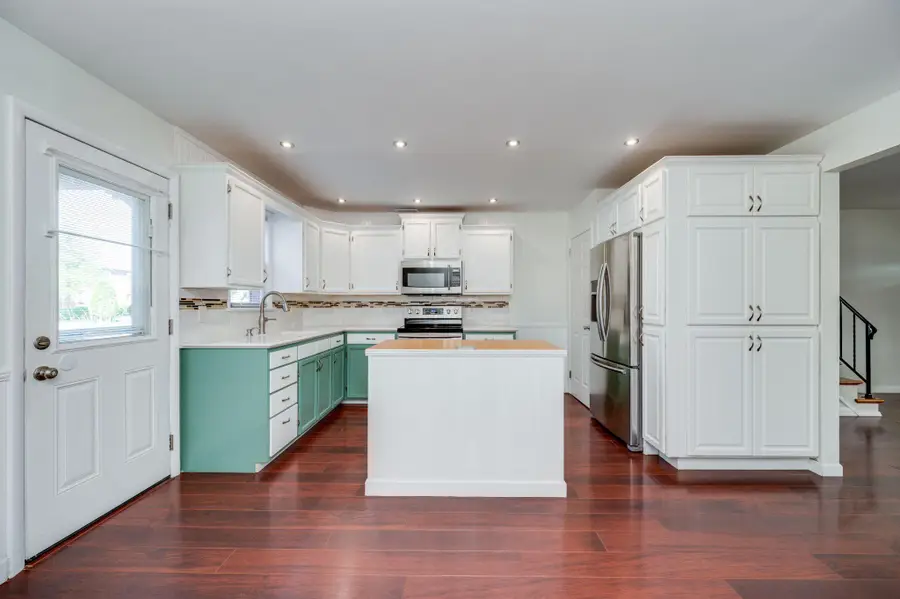 4 S Buttonwood St, Fleetwood, PA 19522 - #2