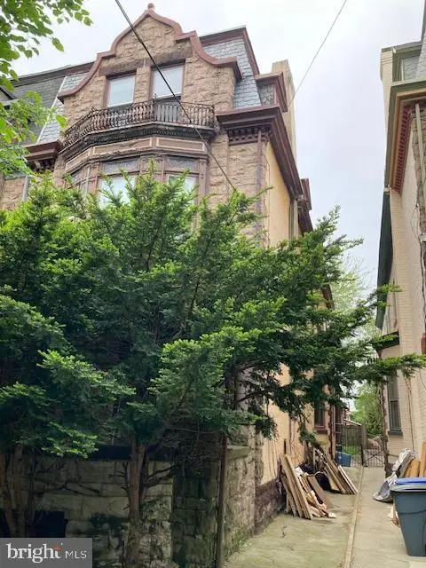 806 N 3rd St, READING, PA 19601