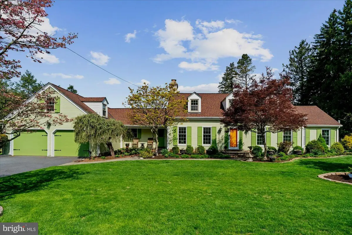 311 Green Ln, Reading, PA 19601 - #1