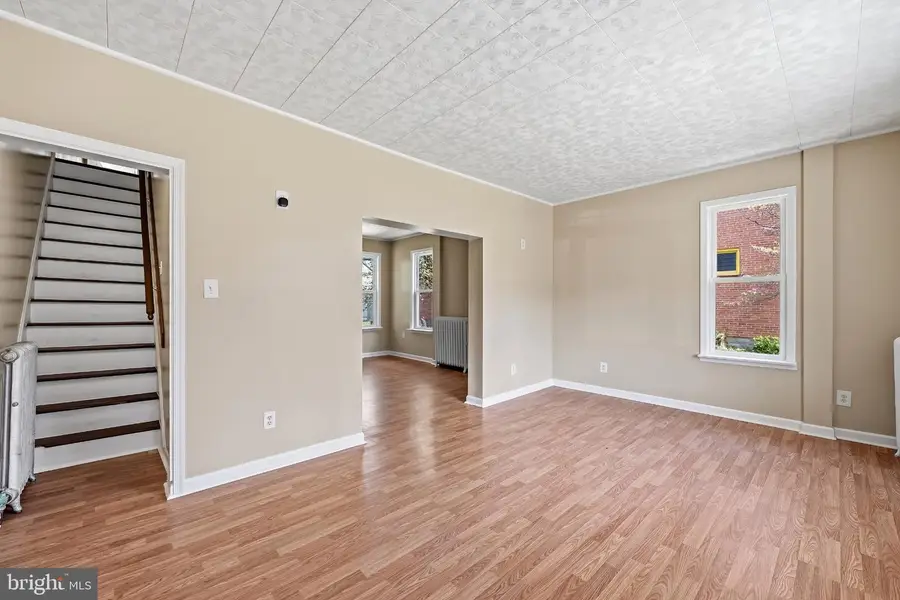 102 S Whiteoak St, Kutztown, PA 19530 - #2