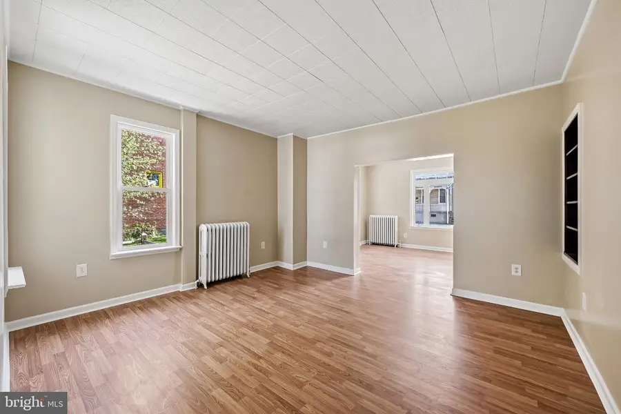 102 S Whiteoak St, Kutztown, PA 19530 - #3