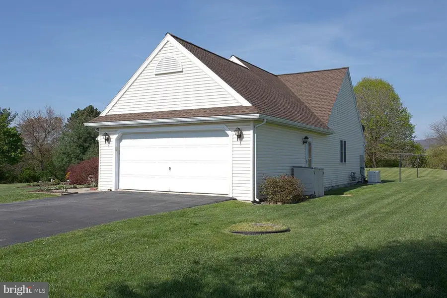 3 Sholly Dr, Hamburg, PA 19526 - #3