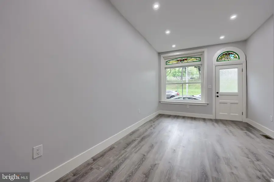 42 N 11th St, Reading, PA 19601 - #3