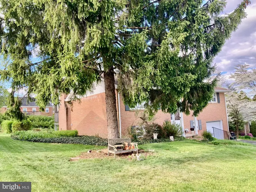 733 Beach St, Reading, PA 19605 - #3