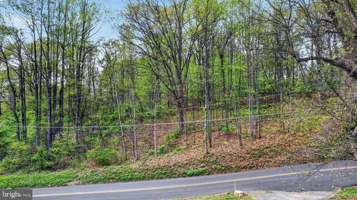 184 Long Lane Rd, Boyertown, PA 19512 - #1