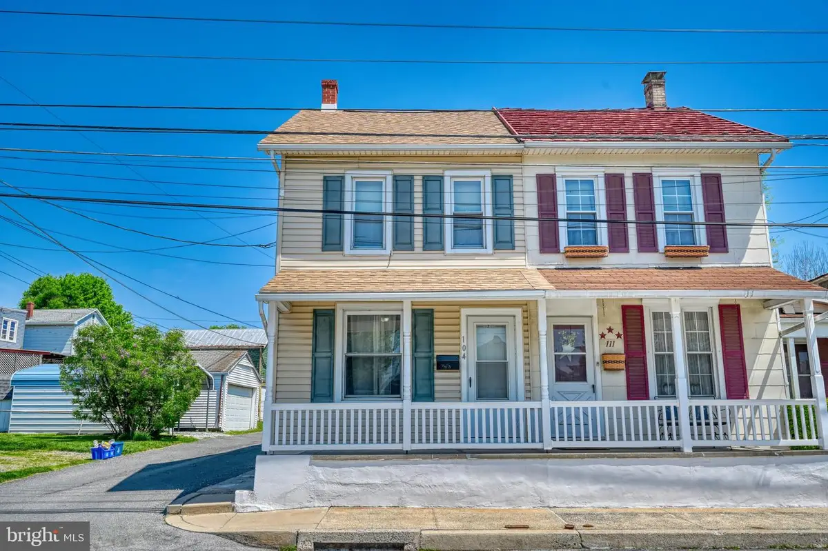 104 N Maple St, Kutztown, PA 19530 - #1