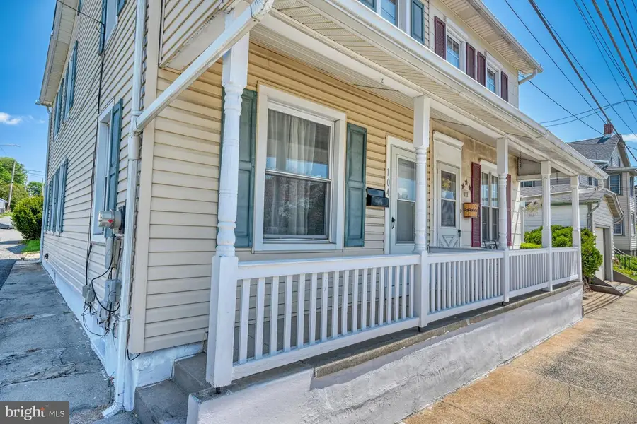 104 N Maple St, Kutztown, PA 19530 - #2