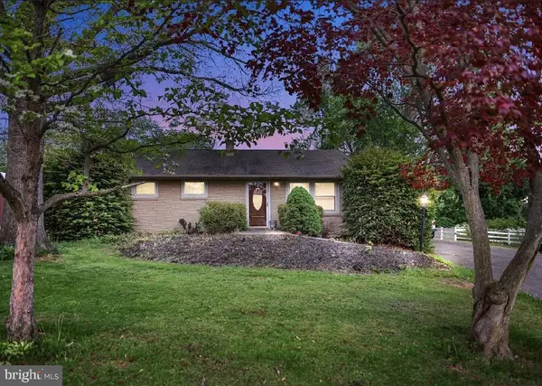 1417 Old Airport Rd, DOUGLASSVILLE, PA 19518