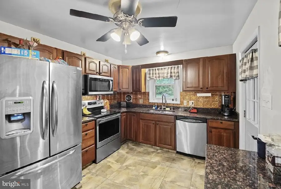 1417 Old Airport Rd, Douglassville, PA 19518 - #3