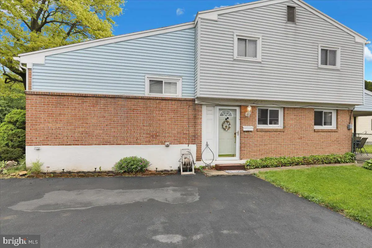 202 Columbia Ave, Reading, PA 19605 - #1