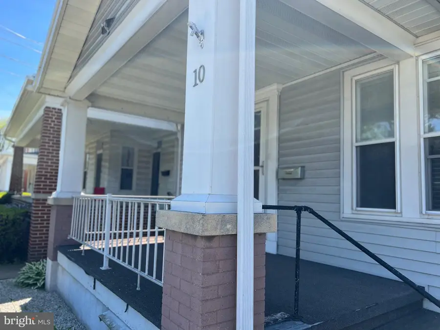 10 E Penn Ave, Robesonia, PA 19551 - #2