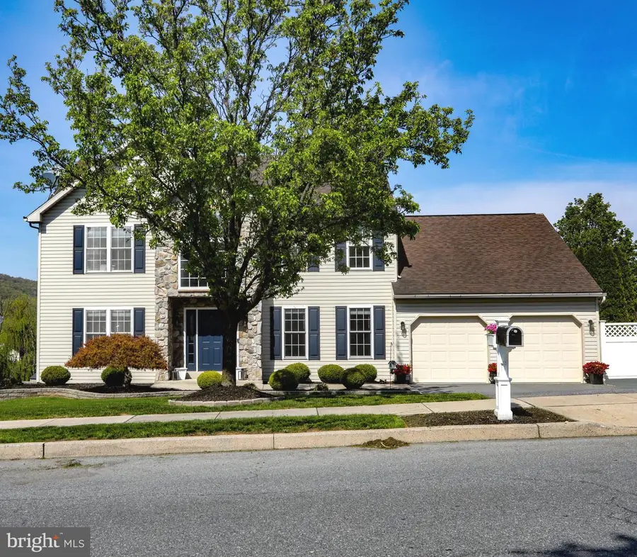4961 Dunham Dr, Reading, PA 19606 - #3